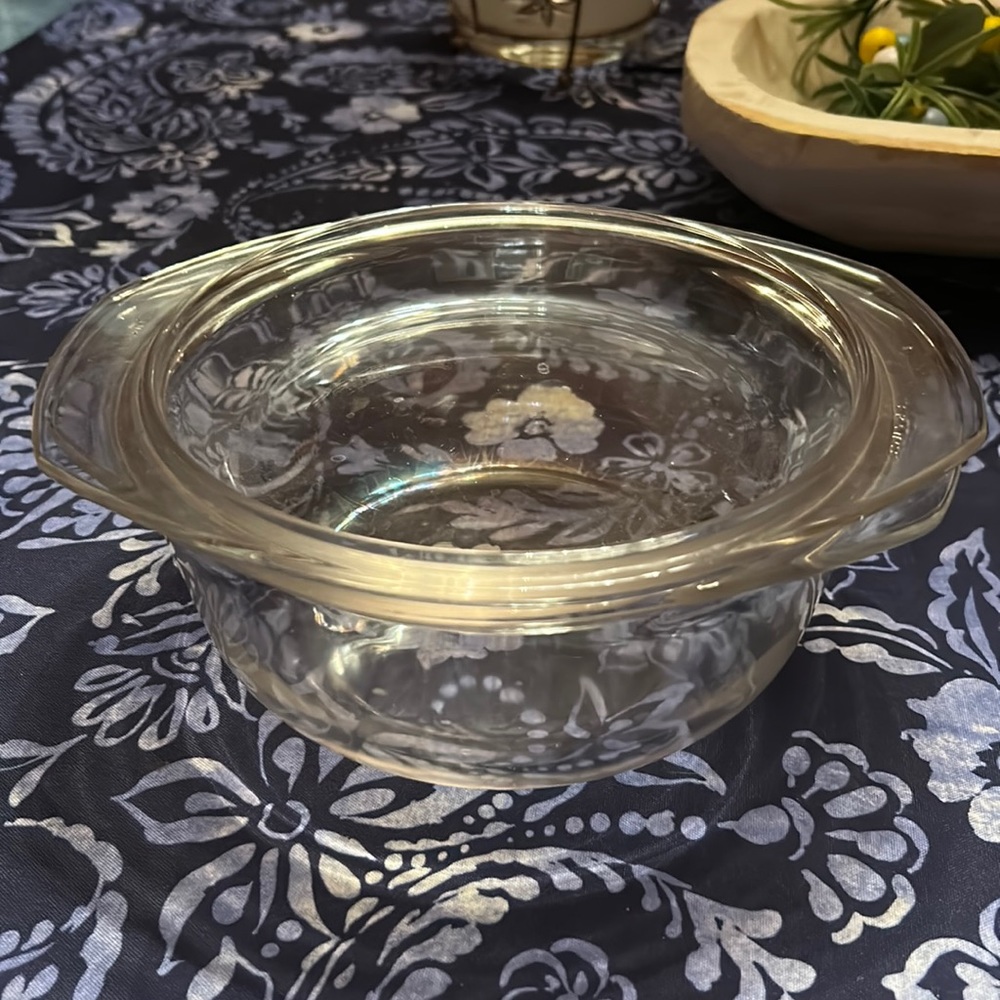 Vintage Duralex baking dish from France. In good shape.